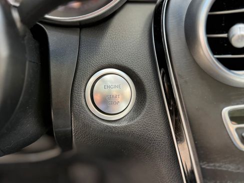 Used 2017 Mercedes-Benz GLC 300 4MATIC image 19