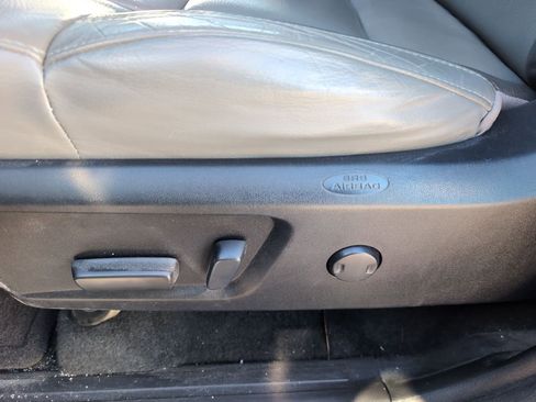 Used 2020 Toyota Tundra Limited image 16