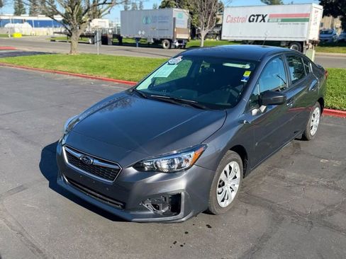 Used 2018 Subaru Impreza 2.0i image 3