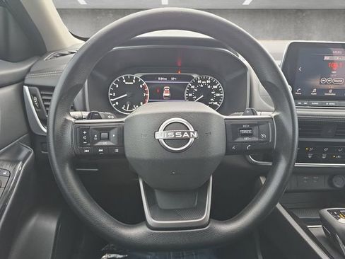Used 2025 Nissan Rogue S FWD image 21