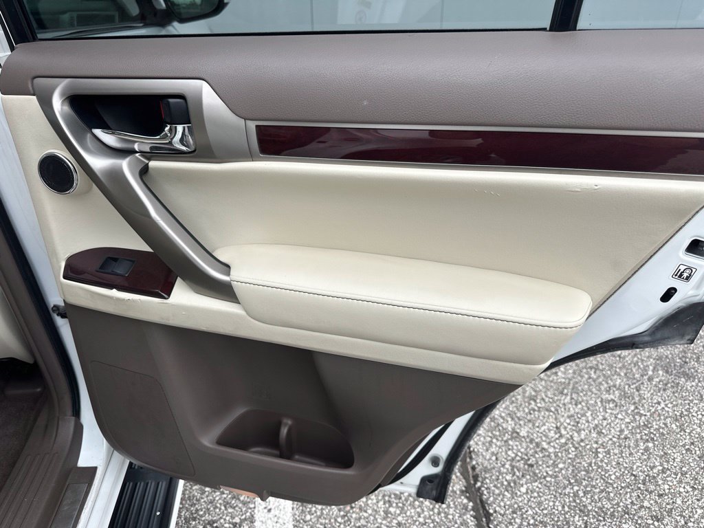 Used 2014 Lexus GX 460 Luxury AWD/4WD image 29