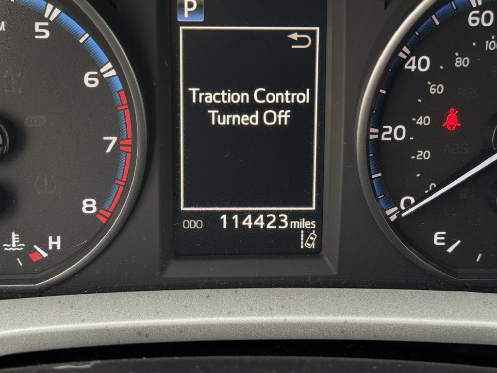 Used 2017 Toyota RAV4 LE FWD image 14