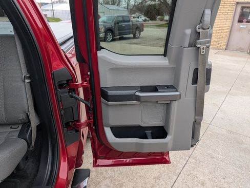 Used 2017 Ford F150 XLT w/ Equipment Group 302A Luxury image 12