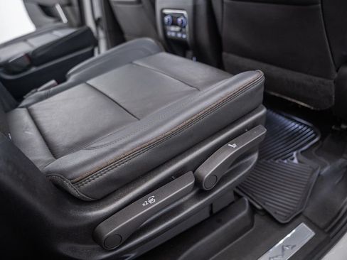 Used 2024 Chevrolet Tahoe High Country AWD/4WD image 34