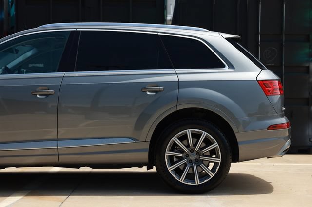 Used 2018 Audi Q7 3.0T Prestige w/ Prestige Package AWD/4WD image 31