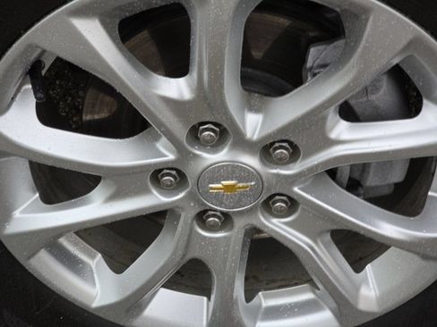 Used 2020 Chevrolet Equinox LT FWD image 9