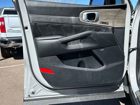 Used 2023 Kia Sorento SX Prestige AWD/4WD image 32