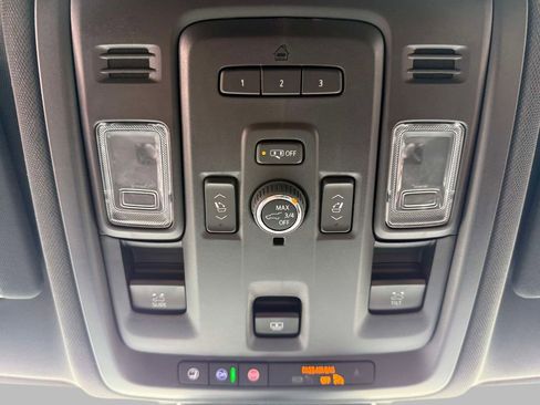 Used 2024 Chevrolet Suburban RST w/ Luxury Package image 29