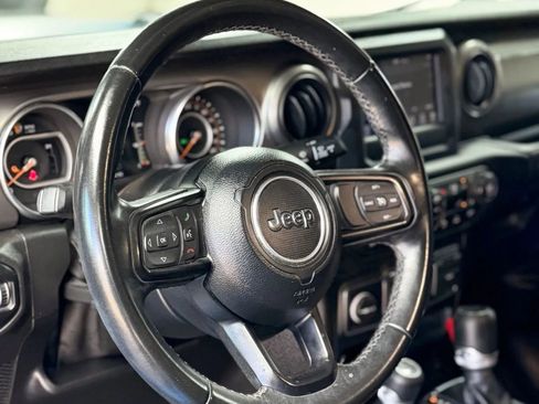 Used 2020 Jeep Gladiator Sport w/ Quick Order Package 24S image 13