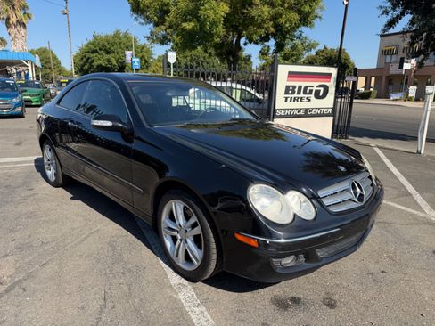 Used 2007 Mercedes-Benz CLK 350 Coupe image 3