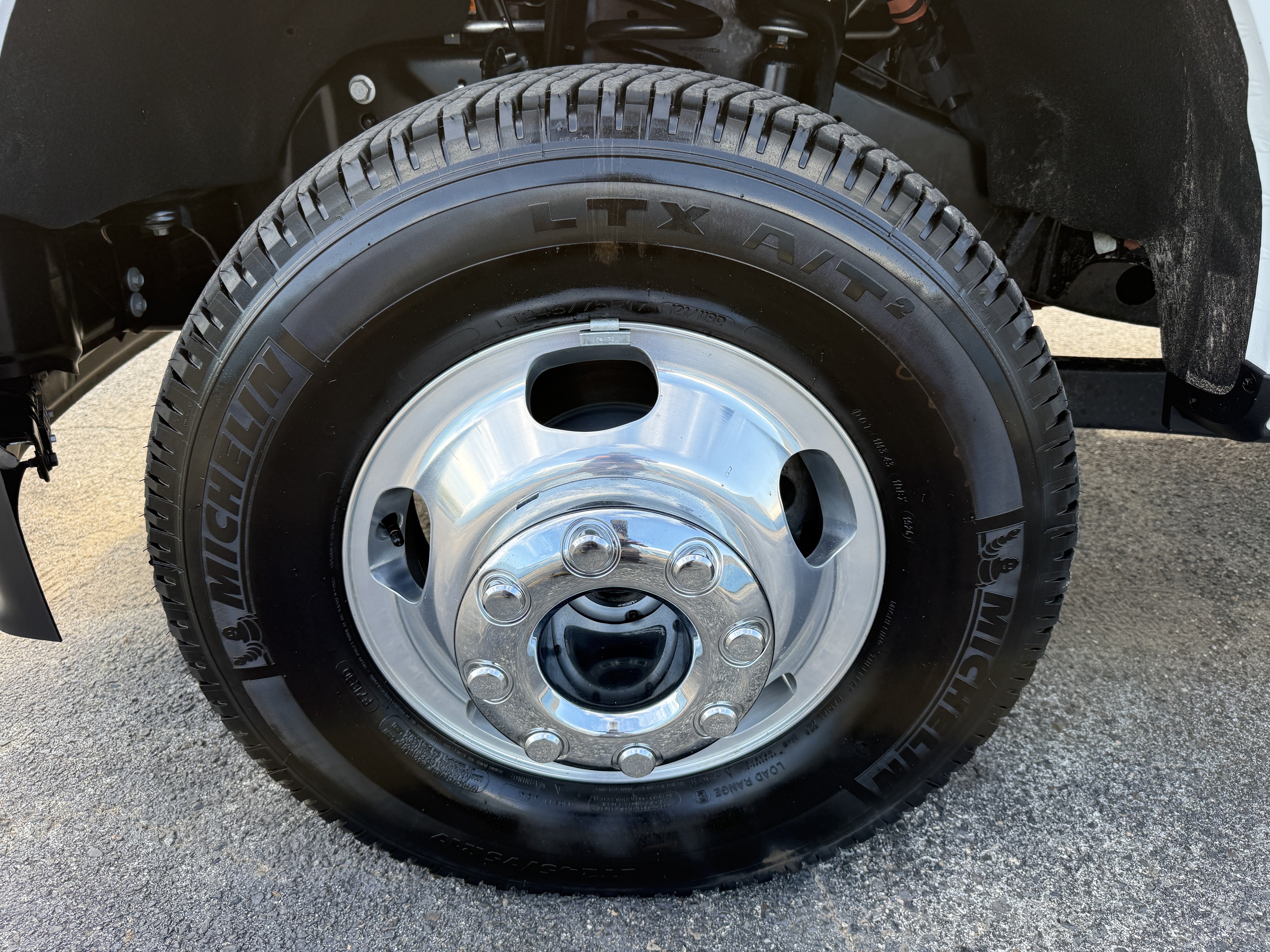 Used 2026 Ford F350 Lariat AWD/4WD image 9
