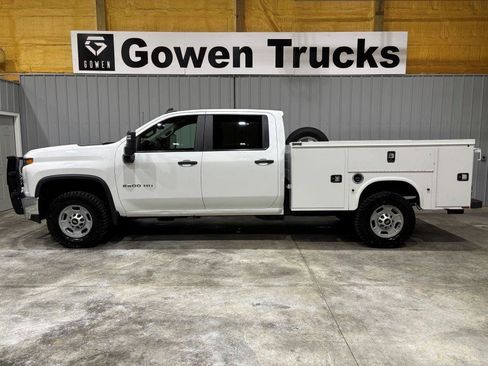 Used 2021 Chevrolet Silverado 2500 W/T w/ WT Convenience Package AWD/4WD image 2
