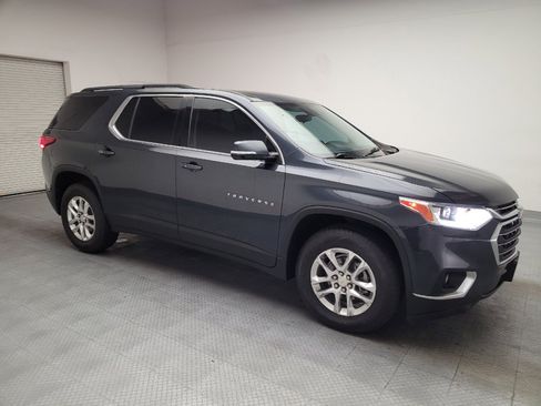 Used 2020 Chevrolet Traverse LT FWD image 11