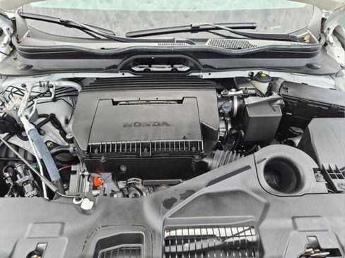 Certified 2024 Honda Pilot Touring image 21