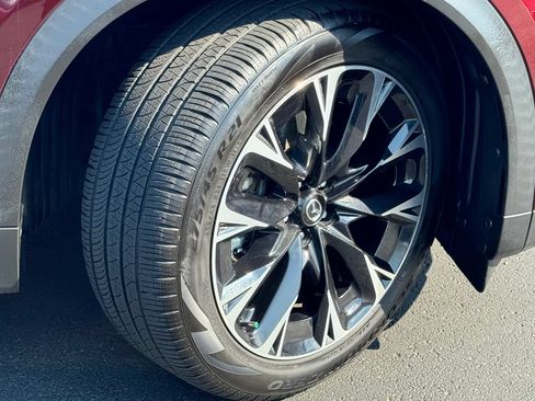 Used 2024 MAZDA CX-90 Plug-In Hybrid w/ Premium Pkg AWD/4WD image 9