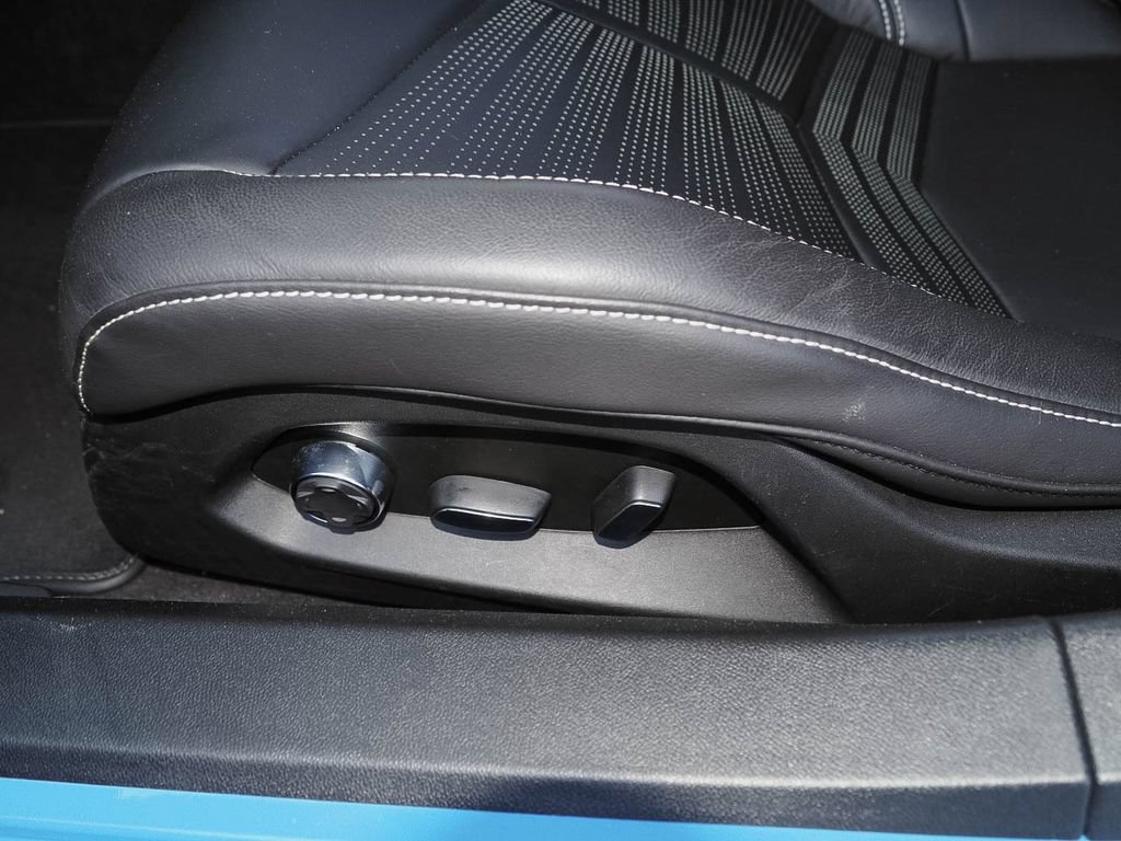 Used 2024 Chevrolet Corvette Stingray Premium Conv w/ Stealth Interior Trim Package RWD image 22