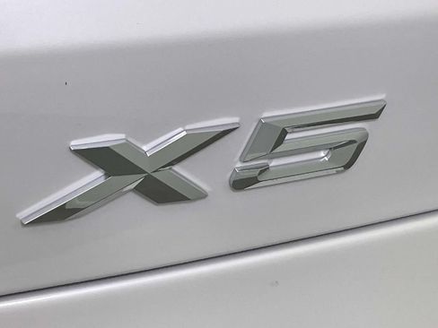 Used 2026 BMW X5 xDrive40i w/ M Sport Package AWD/4WD image 11