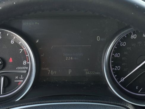 Used 2018 Toyota Camry XLE FWD image 16