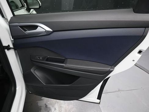 Used 2026 Volkswagen Taos SEL image 35