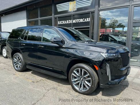 Used 2022 Cadillac Escalade Sport image 1