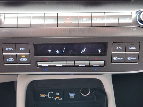Used 2024 Hyundai Kona SEL AWD/4WD image 14