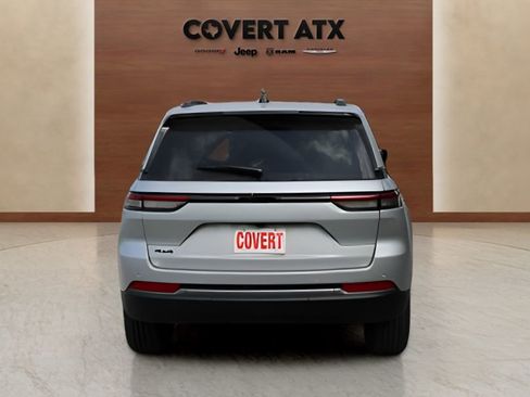 New 2026 Jeep Grand Cherokee Altitude AWD/4WD image 4