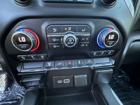 Used 2021 Chevrolet Silverado 3500 LTZ w/ LTZ Convenience Package image 23