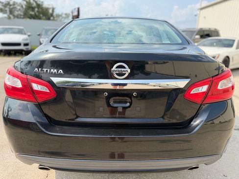 Used 2016 Nissan Altima 2.5 S w/ Power Driver Seat Package FWD image 4