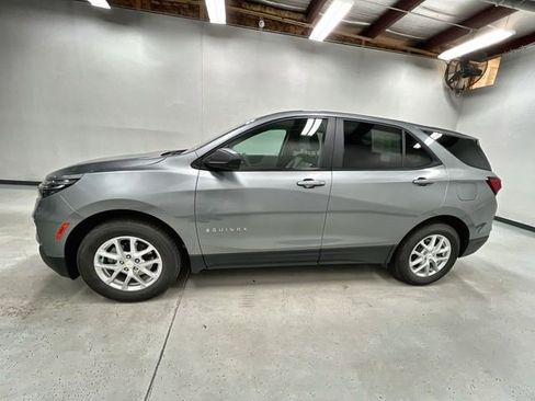 Certified 2023 Chevrolet Equinox LS w/ LS Convenience Package image 5