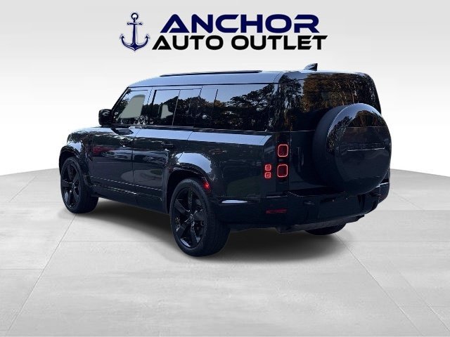 Used 2024 Land Rover Defender 130 X-Dynamic SE AWD/4WD image 6