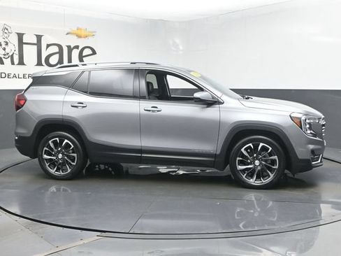 Used 2023 GMC Terrain SLT FWD image 1