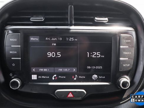 Used 2023 Kia Soul LX image 19