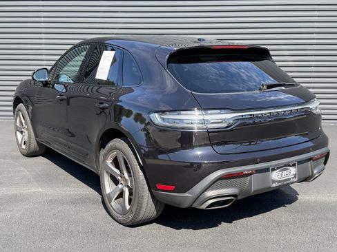Used 2023 Porsche Macan Turbo AWD/4WD image 3