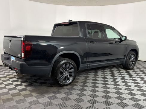 Used 2023 Honda Ridgeline Sport image 7