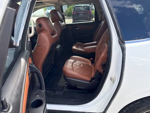 Used 2017 Chevrolet Traverse Premier FWD image 10