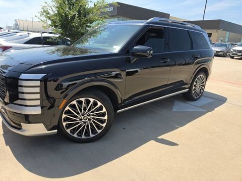 Used 2026 Hyundai Palisade Calligraphy FWD image 1