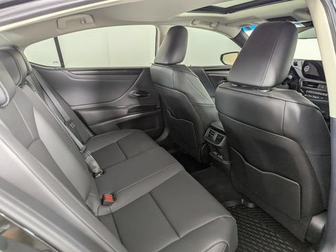 Used 2025 Lexus ES 350 w/ ES 350 Ultra Luxury Package FWD image 21