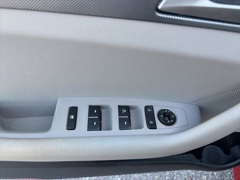 Used 2019 Hyundai Sonata SE FWD image 18