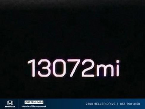 Used 2025 GMC Yukon AT4 AWD/4WD image 21