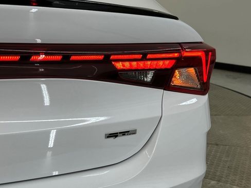 Used 2023 Kia K5 GT-Line image 9