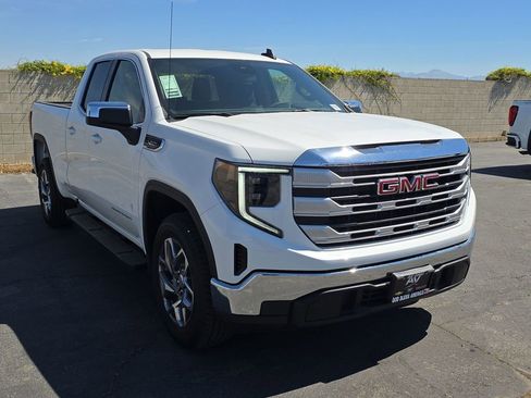 New 2026 GMC Sierra 1500 SLE image 16