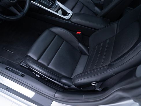 Used 2021 Porsche 911 Carrera image 16