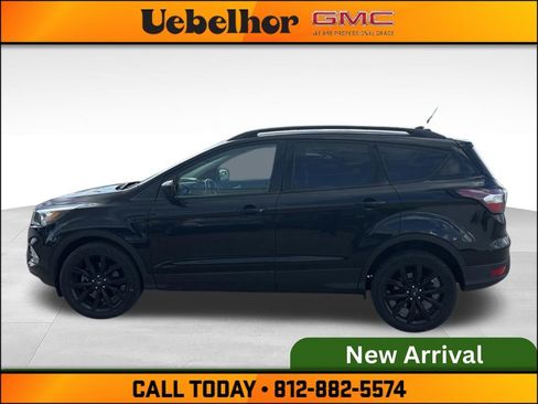Used 2018 Ford Escape SE w/ SE Sport Appearance Package AWD/4WD image 8