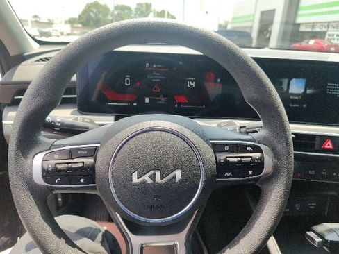 Used 2025 Kia K5 LXS FWD image 16