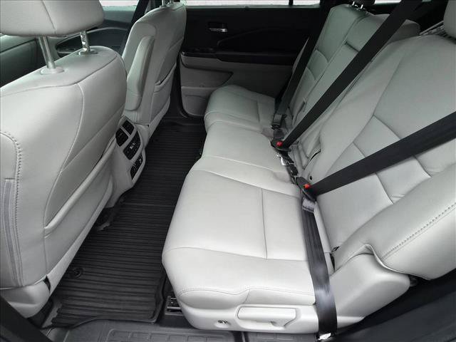 Used 2021 Honda Pilot Touring image 18