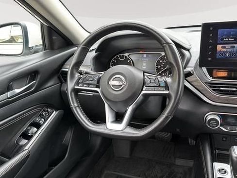 Used 2023 Nissan Altima 2.5 SL AWD/4WD image 12