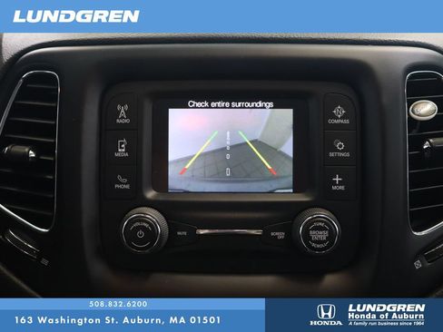 Used 2018 Jeep Compass Latitude AWD/4WD image 21