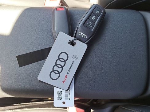 Certified 2025 Audi Q6 e-tron Premium Plus w/ Premium Plus image 10