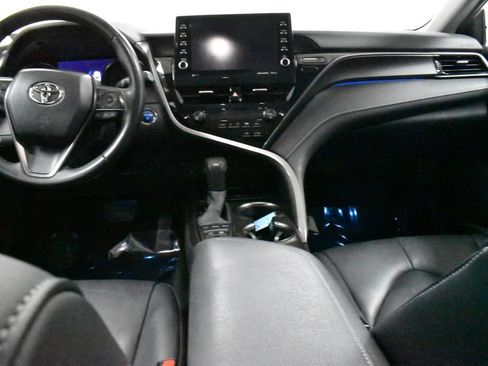 Used 2022 Toyota Camry XSE w/ Cold Weather Package image 16