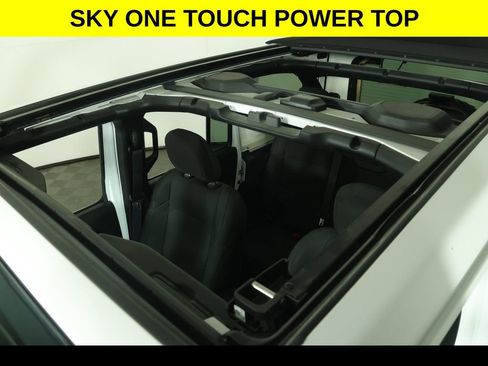 Used 2022 Jeep Wrangler Unlimited Sport image 1